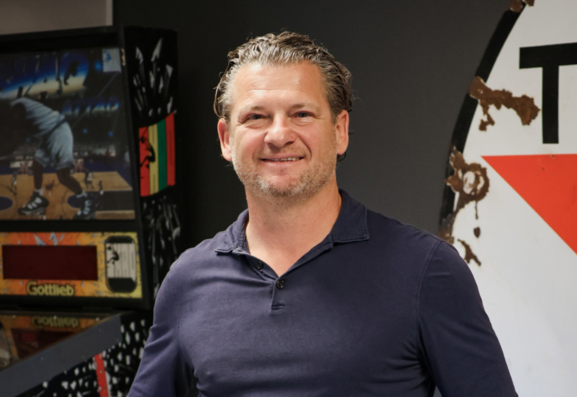 Bilden visar Robert Toncic, delägare av Fastighetsbolaget Bra Bostad
